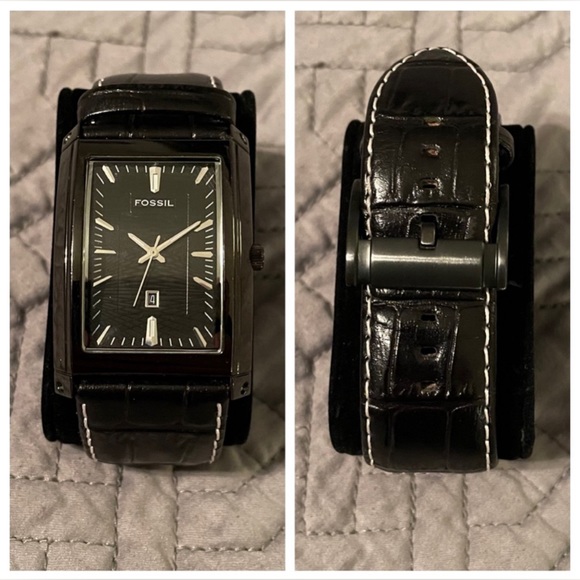 Men’s FOSSIL Watch Black with Black Leather Band - Picture 1 of 1